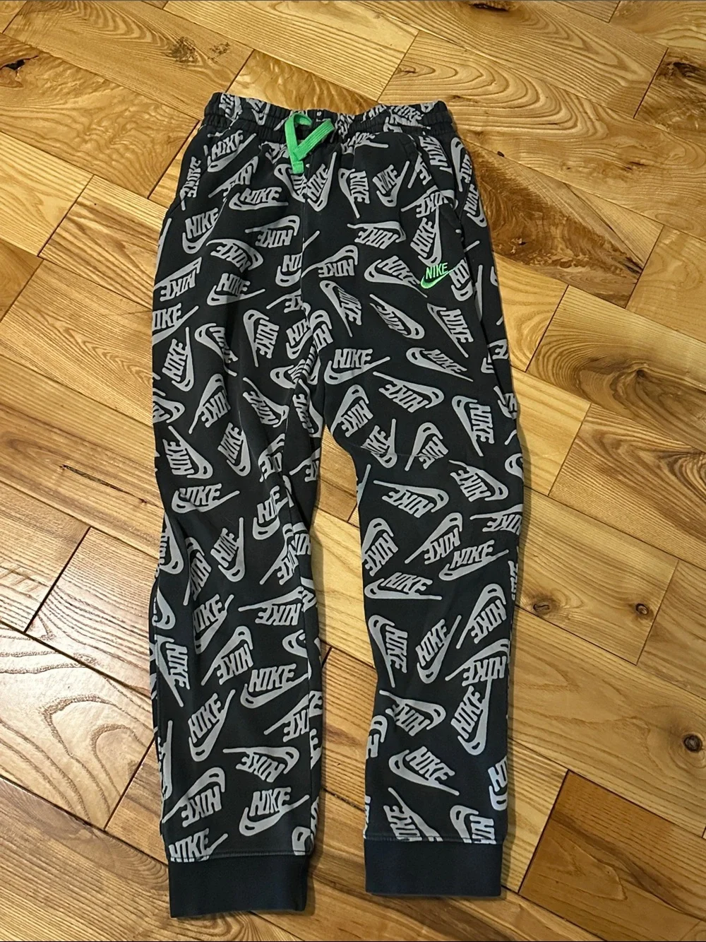 Nike Kids Hoodie & Joggers Set, Gray, XL